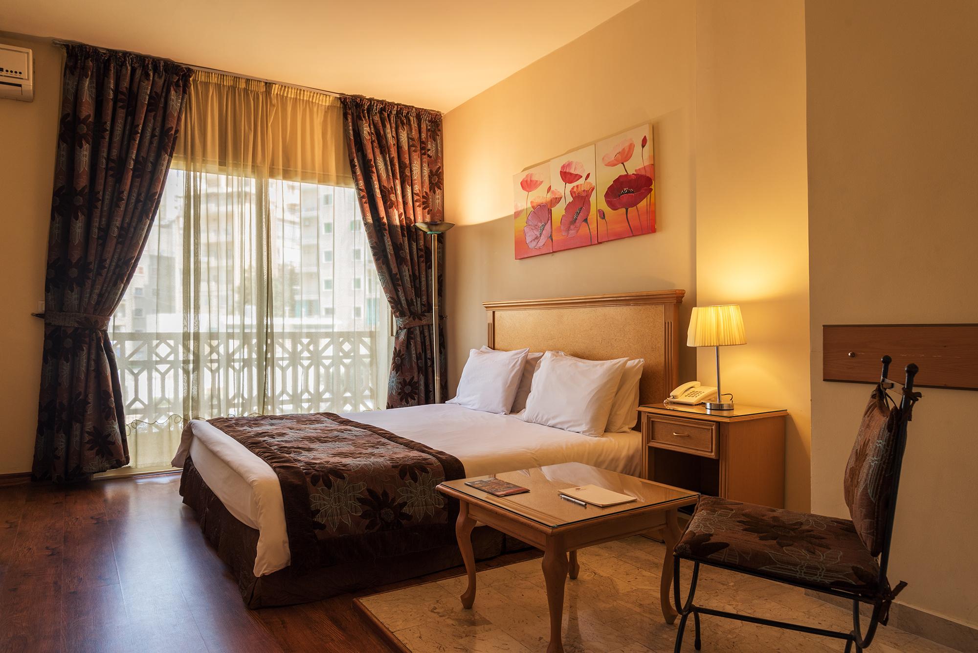 Rawche Universal Apartments Beirut Exteriör bild