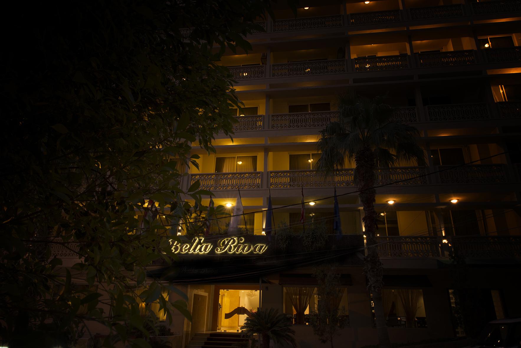 Rawche Universal Apartments Beirut Exteriör bild
