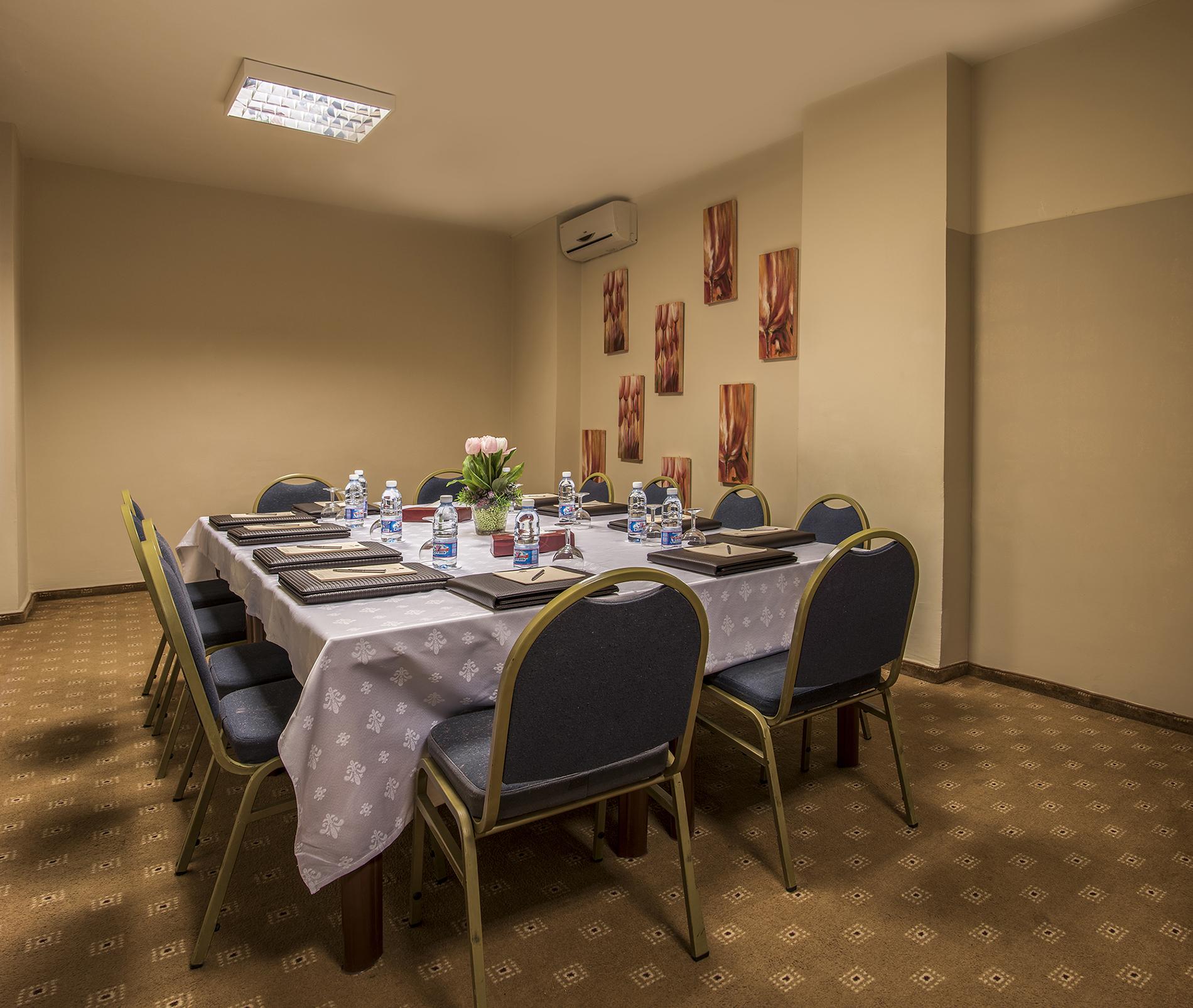 Rawche Universal Apartments Beirut Exteriör bild