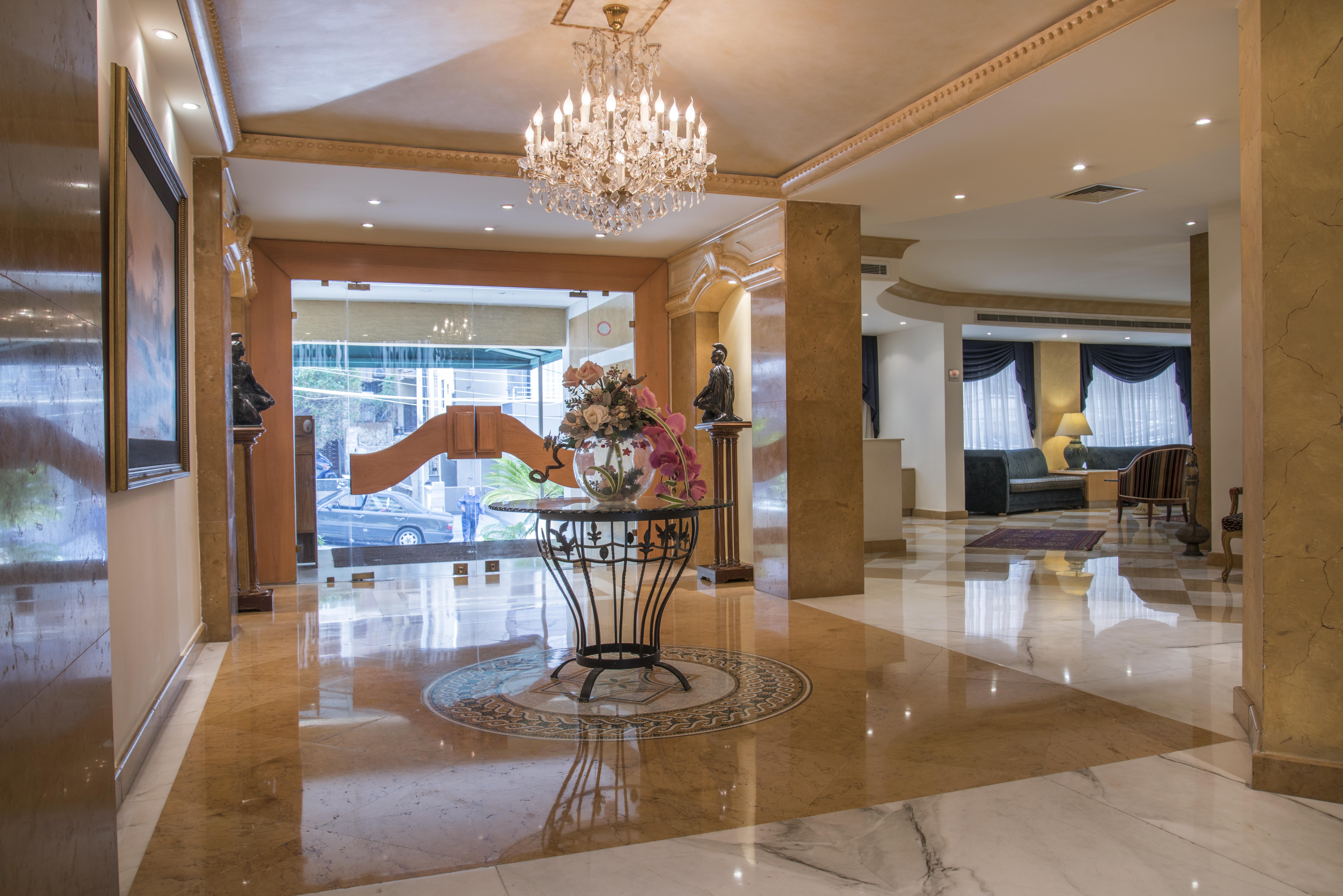 Rawche Universal Apartments Beirut Exteriör bild