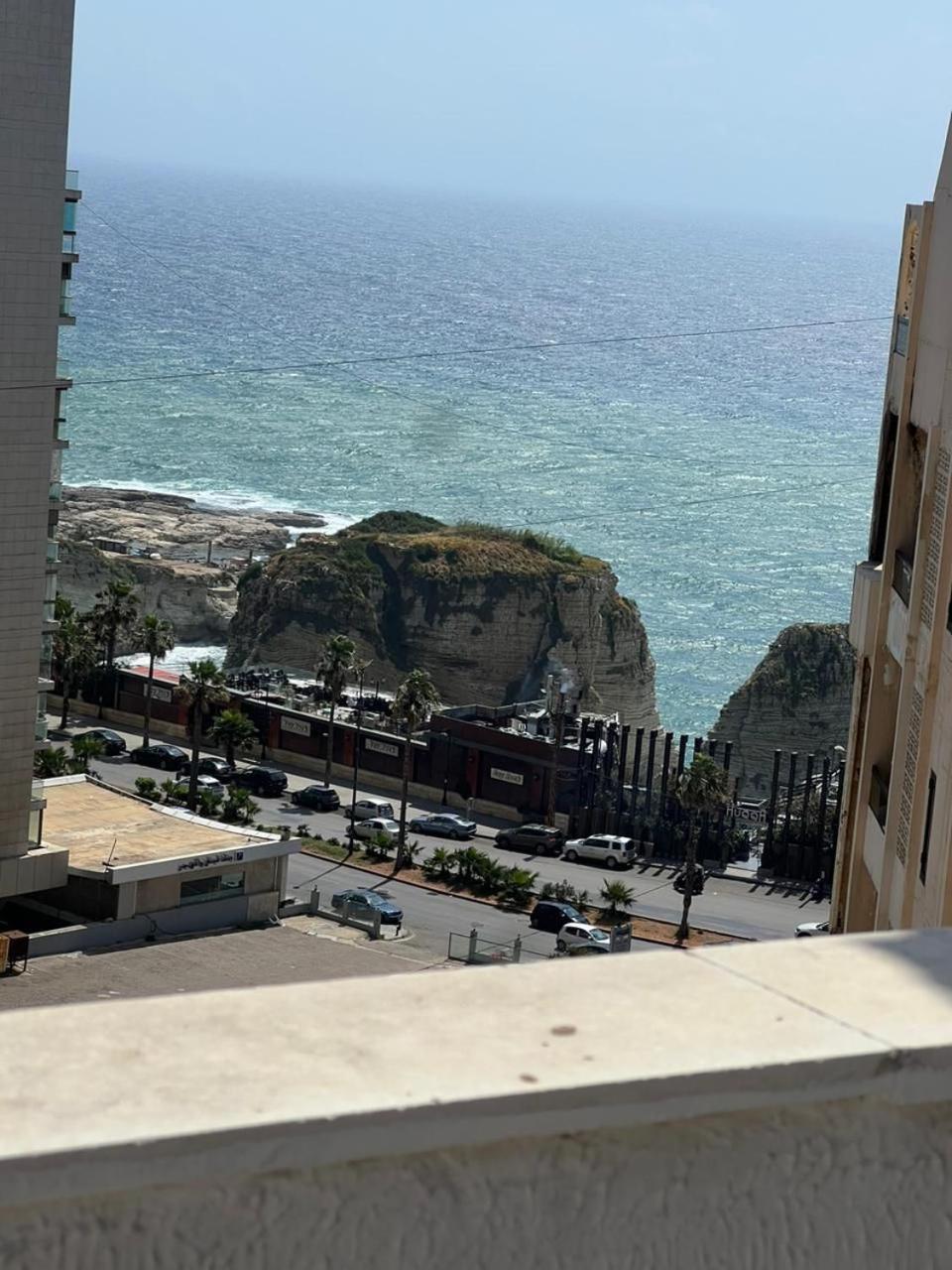 Rawche Universal Apartments Beirut Exteriör bild