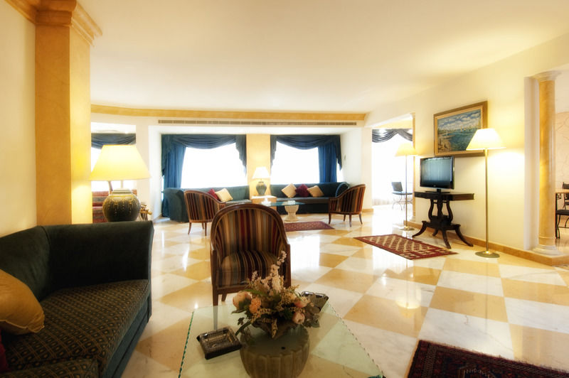Rawche Universal Apartments Beirut Exteriör bild