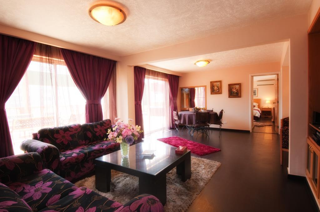 Rawche Universal Apartments Beirut Rum bild